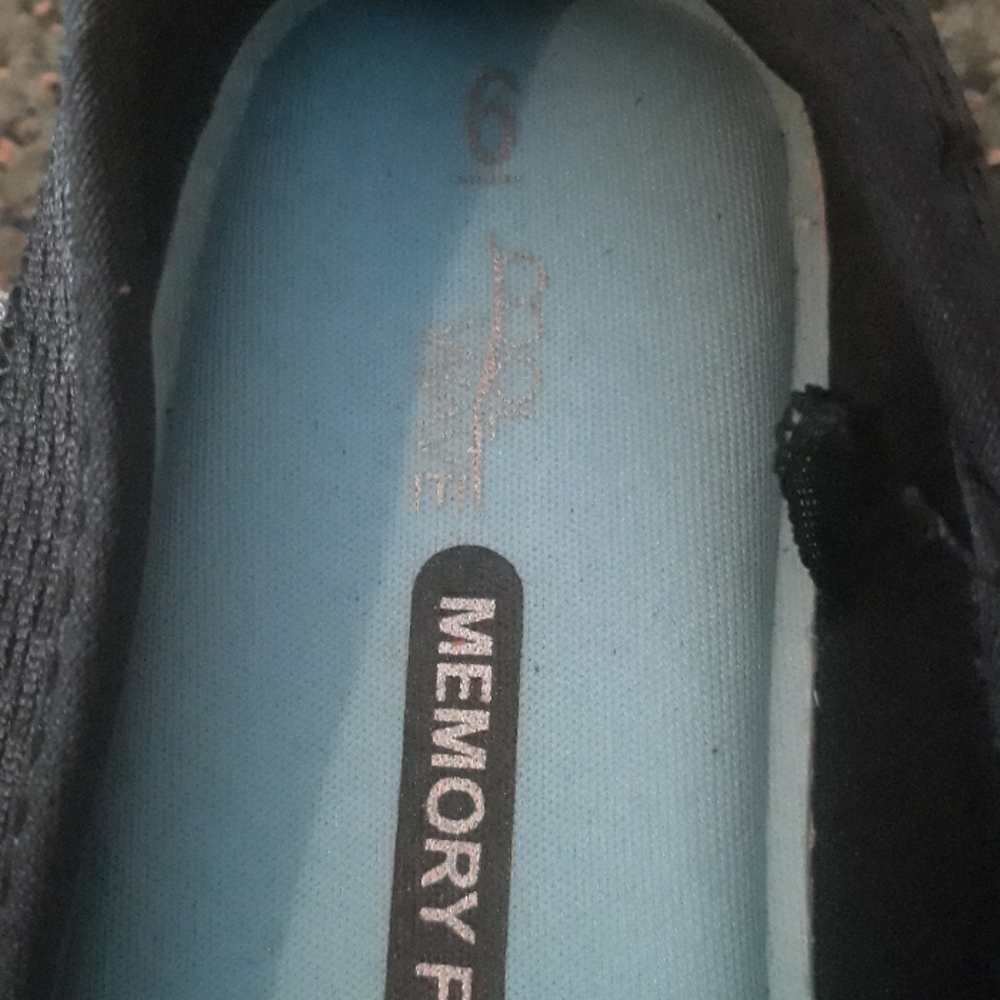 Shoes - Picture 3 of 3